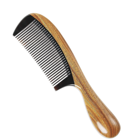 Handcrafted ox horn and sandalwood fine-toothed comb | Natural materials, anti-static and smoothing for hair.